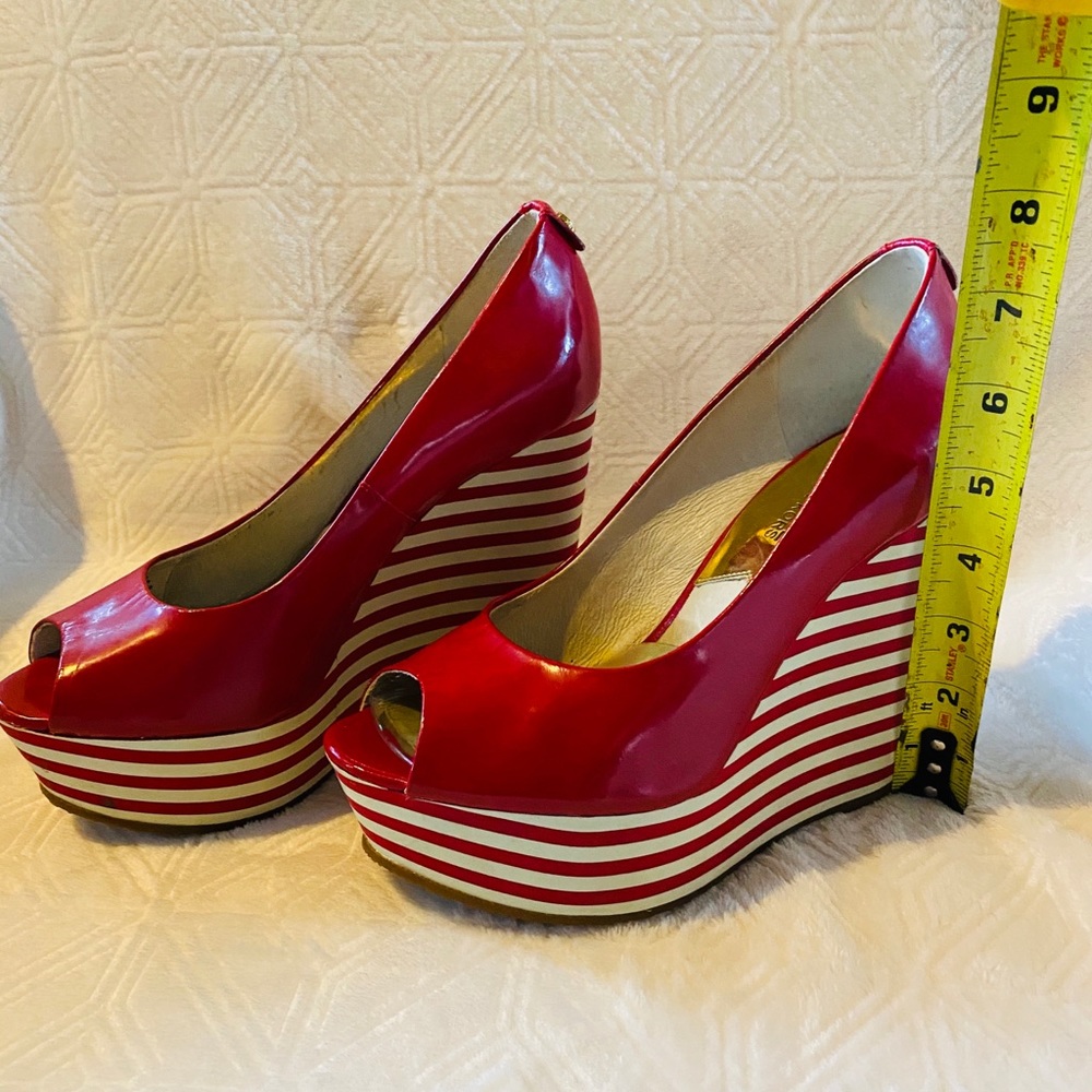 Michael Kors wedges - Picture 2 of 9